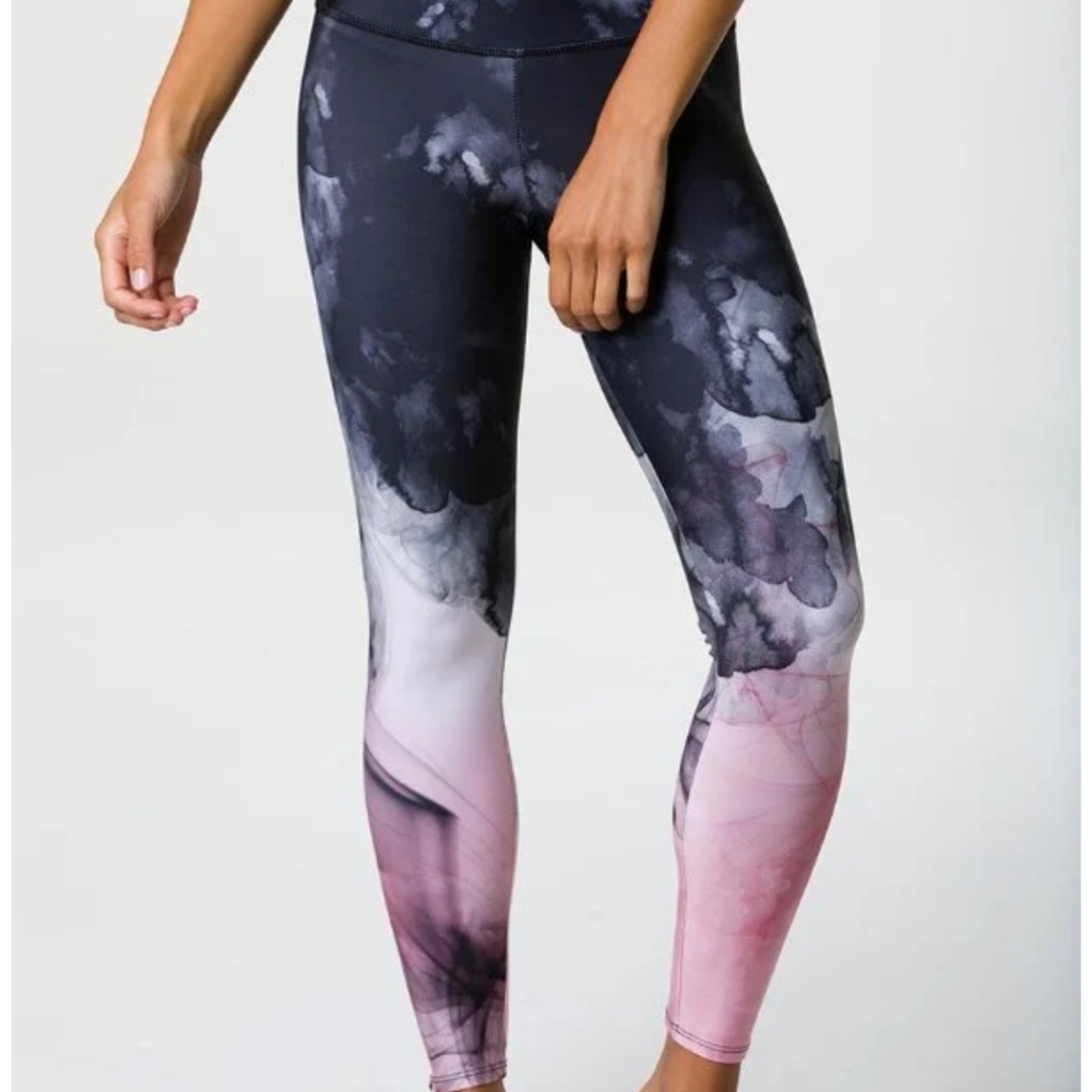 Onzie pink smokey leggings pure barre